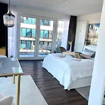Helles Apartment Ueber Den Daechern Rostocks